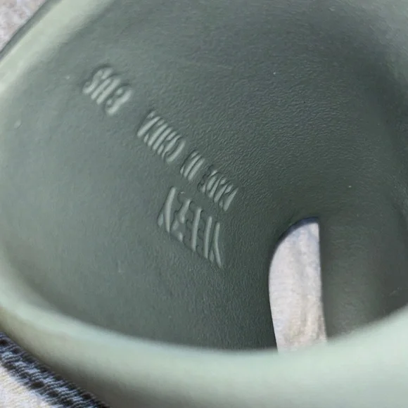 Yeezy Sage Green Mules - Picture 6 of 8